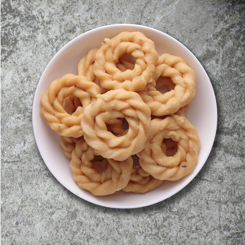 Kalpathy Store Kai Murukku – HandmadeMurukku Palakkad Style  (10 Nos, PET Jar)